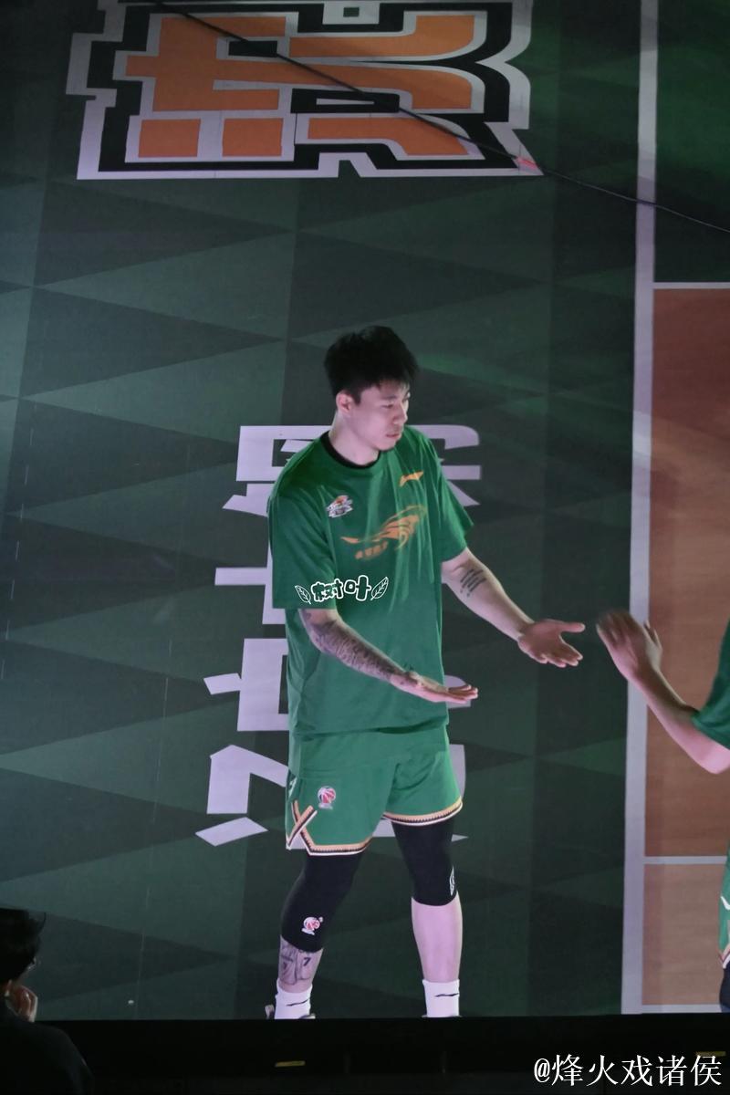 张镇麟16分王哲林14+7 上海力克辽宁送其4连败 张镇麟16分王哲林14+7 上海力克辽宁送其4连败